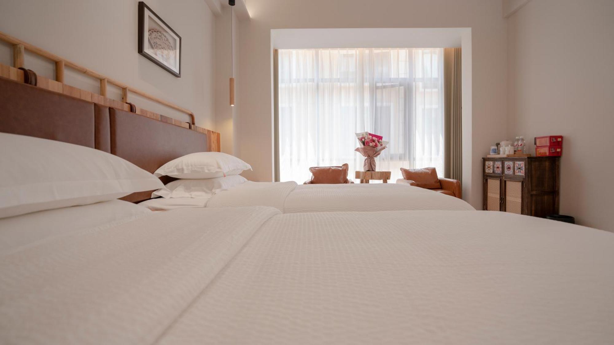 Patio Spring Holiday Inn -- Free Round Trip Pick-Up Service --Panoramic View Of Tianmen Mount Zhangjiajie Buitenkant foto