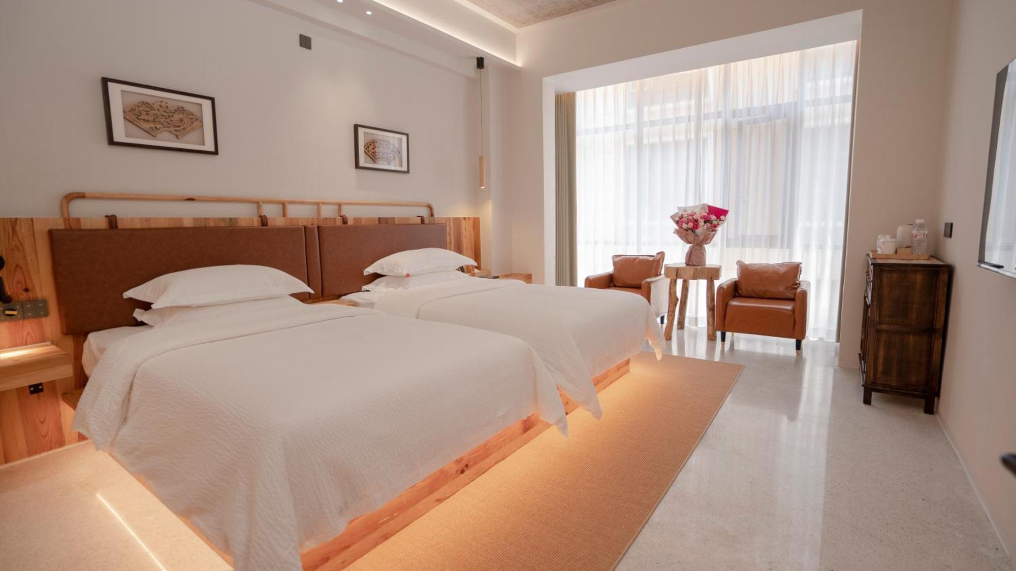 Patio Spring Holiday Inn -- Free Round Trip Pick-Up Service --Panoramic View Of Tianmen Mount Zhangjiajie Buitenkant foto