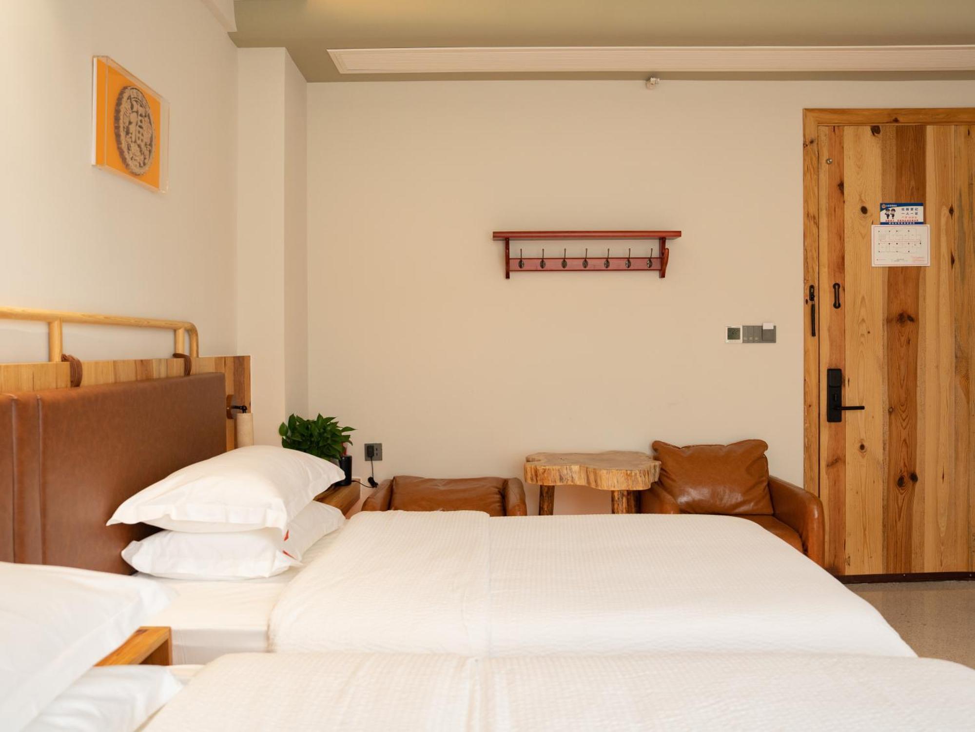 Patio Spring Holiday Inn -- Free Round Trip Pick-Up Service --Panoramic View Of Tianmen Mount Zhangjiajie Buitenkant foto