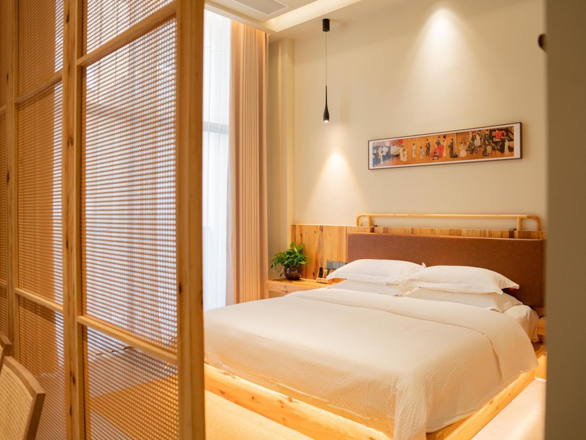 Patio Spring Holiday Inn -- Free Round Trip Pick-Up Service --Panoramic View Of Tianmen Mount Zhangjiajie Buitenkant foto